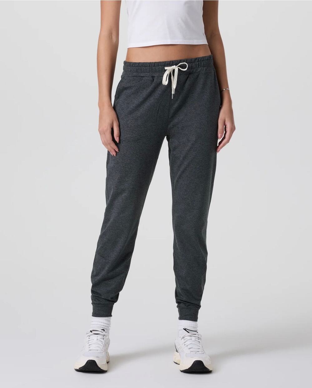 Vuori Charcoal Heather Performance Jogger DreamKnit Women’s Medium Athleisure